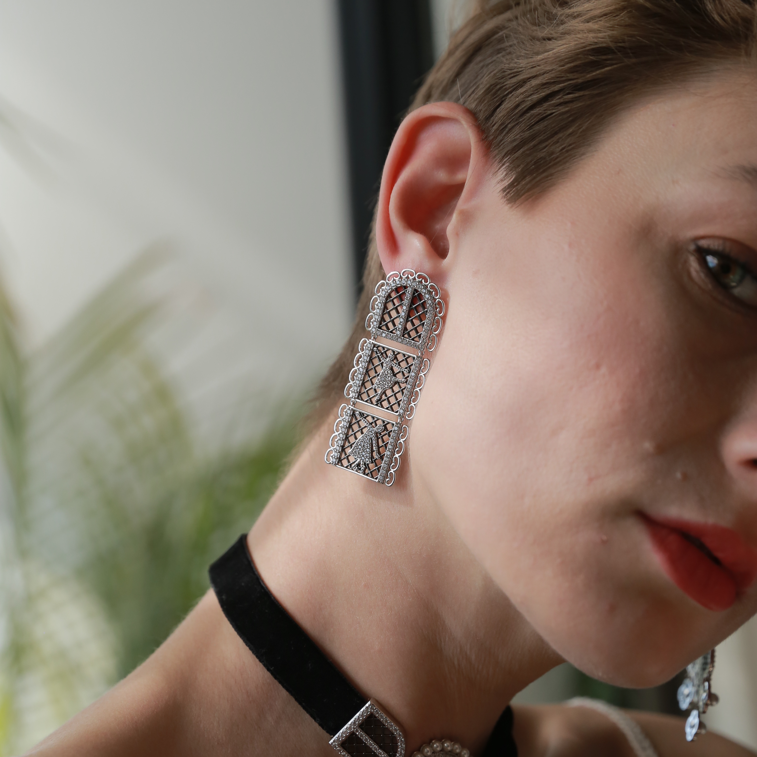 BLACK DOLL EARRINGS